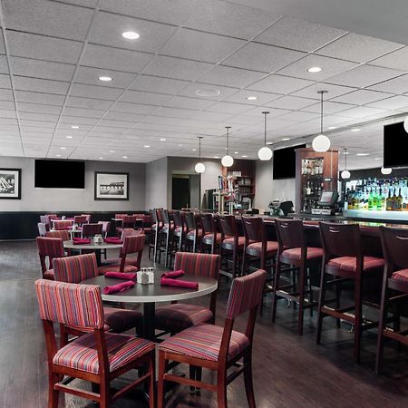 Hotel Doubletree By Hilton Newark Penn Station, Nj Exterior foto