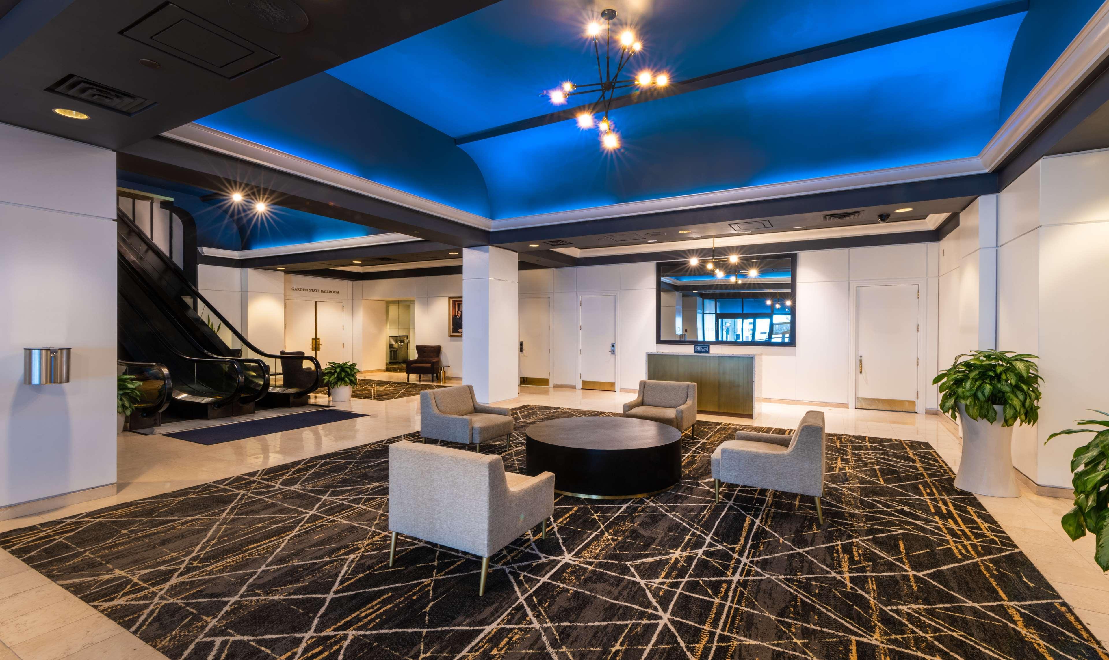 Hotel Doubletree By Hilton Newark Penn Station, Nj Exterior foto