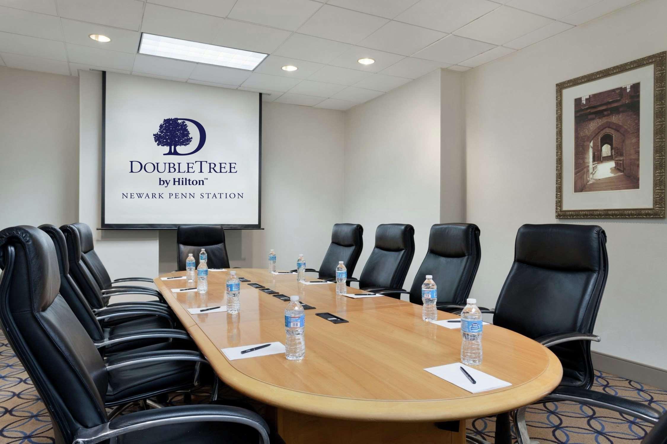 Hotel Doubletree By Hilton Newark Penn Station, Nj Exterior foto
