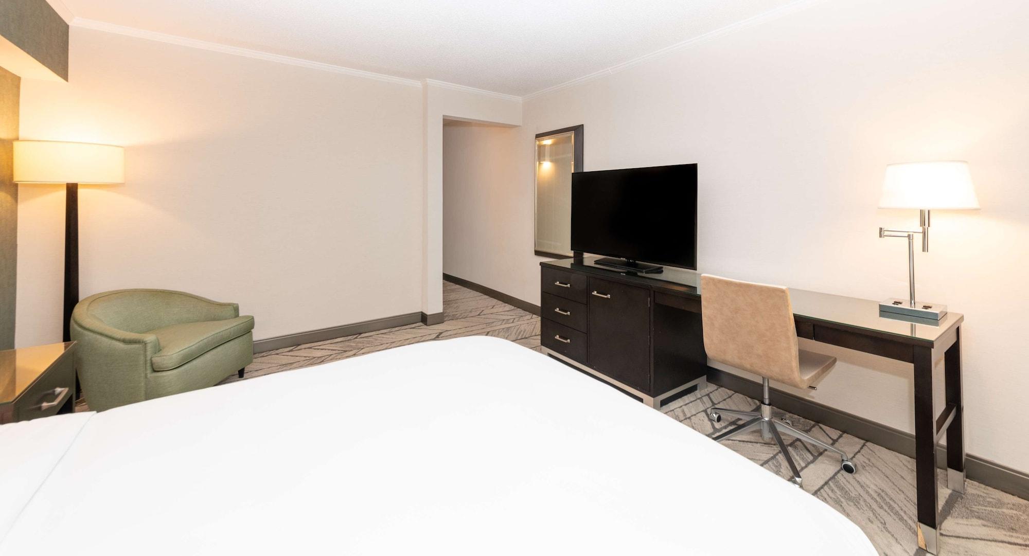 Hotel Doubletree By Hilton Newark Penn Station, Nj Exterior foto