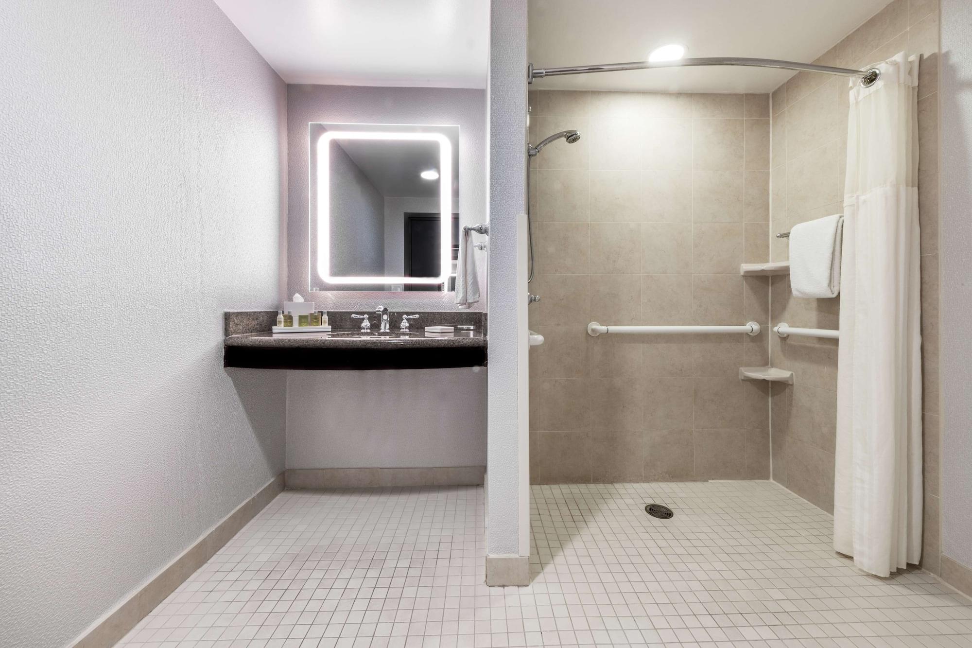 Hotel Doubletree By Hilton Newark Penn Station, Nj Exterior foto